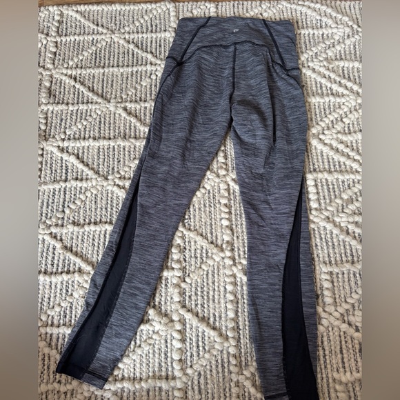 5 PAIRS of lululemon leggings (varied styles/colours) pack. ALL SIZE: 6 - Picture 12 of 15